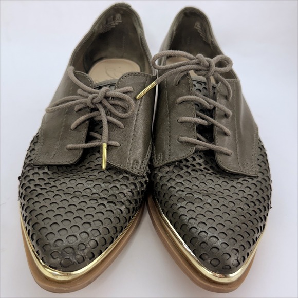 Fergie "Invert" Olive Green Perforated Leather Oxfords Gold Toe Cap W 7.5M - Picture 6 of 10